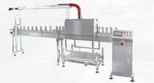 Halbautomatische Maschine zum Einsetzen von Griffen in PET-Flaschen