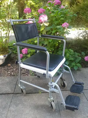 Toilettenstuhl (bis 130kg)