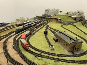 Lokomotiven und Waggons Spur N Firma Arnold Rapido ab 5,- Euro zu verkaufen Bild 4