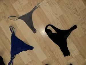 Herzhaft getragene Unterwäsche 