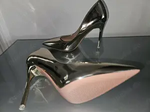 Nagelneu! Goldene High Heels Damen Größe 39 TOP! Klassiker! Neu! Bild 4