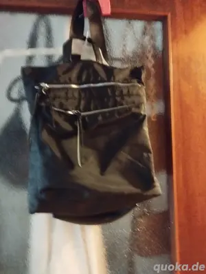 schwarze Tasche 
