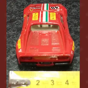 Burago Ferrari GTO in Rot im Maßstab 1:43, Made in Italy Bild 4