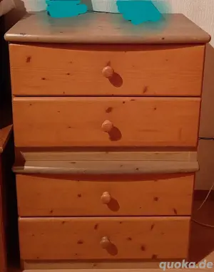 Nachttische, Kommode