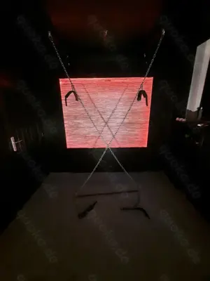 Suche devote und masochistisch veranlagte Frau für priv. Session - Fesselspiele, Spanking, Toys, ...