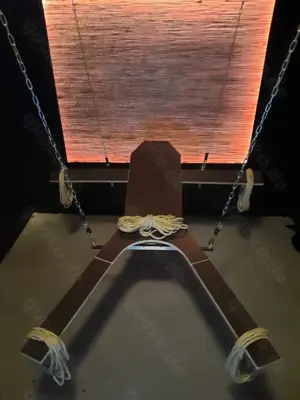 Suche devote und masochistisch veranlagte Frau für priv. Session - Fesselspiele, Spanking, Toys, ... Bild 6