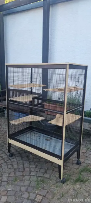 Großer Käfig für Vogel oder als Nagerheime zum Verkauf 