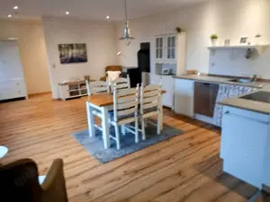 Ferienwohnung 48 qm Westerwald Küche Spülmaschine Bad mit Dusche  Bild 3