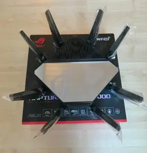 ASUS ROG Rapture GT-AXE16000 Quad-Band Wi-Fi 6E Gaming-Router Bild 2