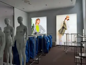 Messebauhelfer hilft in Düsseldorf Bild 7