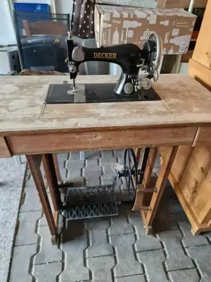 Alte Nähmaschine DECKER