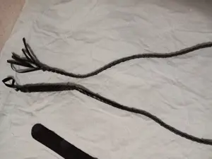 Damit  Peitsche ich sie ihn 