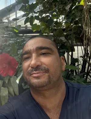 Frauen für Freundschaft+ gesucht  Ob sie mollig dünn älterer Frau   ich habe kein Alte Grenze frei 