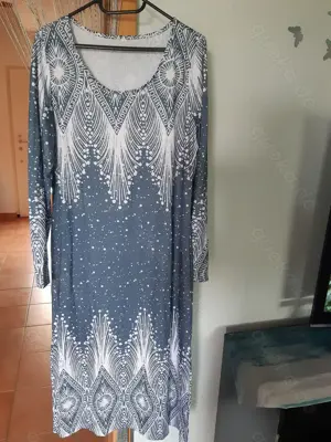 nagelneues Damen Langarm Kleid in Gr. XL
