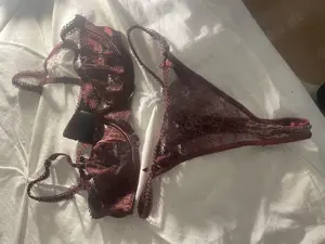 PAWG getragene Slips strings & Söckchen. 