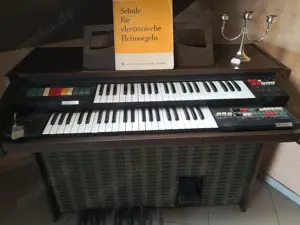 Elektronische Orgel zu verschenken