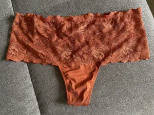 Hübsches Höschen in geiler Farbe