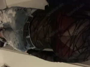 Getragene Wäsche, Socken oder Schuhe!? :p 