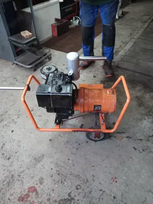 Bosch- Stromerzeuger