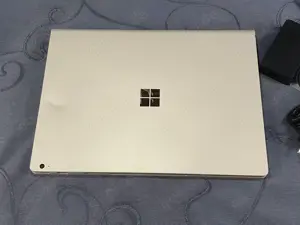 MS Surface Book 3 i7-1065G7-32Gb-512Gb 13,5" Dellen am Deckel Bild 5
