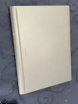 MS Surface Book 3 i7-1065G7-32Gb-512Gb 13,5" Dellen am Deckel Bild 9