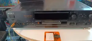 Sony MDS-JB930 QS Mini Disc Recorder MD   Made in Japan