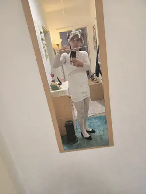 Er sucht ihn  sissy Lady  