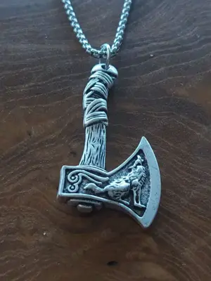 Halskette (Edelstahl) mit Anhänger: Odins Axt (Wikinger)