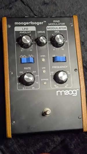 Moog Moogerfooger MF-102 Ring Modulator - good condition  works - incl. PS