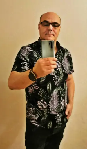 Devote Frau für ausgefallene Sexspiele gesucht 