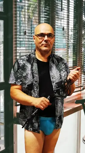 Junge devote Frau für Erziehung zur Sklavin gesucht 