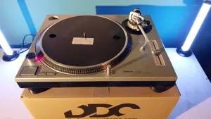 Technics Quartz SL-1200MK2 Plattenspieler Schallplattenspieler