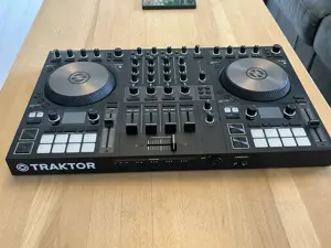 Native Instruments Traktor S4 MK 3 Bild 6