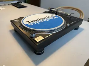 Technics Plattenspieler SL-1210MK2