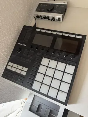 Native Instruments Maschine mk3 & Komplete Kontroll M32 Bild 2