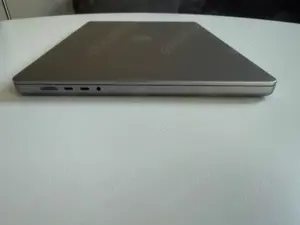 Apple MacBook Pro 16 Zoll (1TB SSD, M1 Pro, 16GB) Laptop - Space Grau - MK193D A Bild 6 Apple MacBook Pro 16 Zoll (1TB SSD, M1 Pro, 16GB) Laptop - Space Grau - MK193D A Bild 6