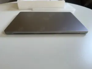 Apple MacBook Pro 16 Zoll (1TB SSD, M1 Pro, 16GB) Laptop - Space Grau - MK193D A Bild 8 Apple MacBook Pro 16 Zoll (1TB SSD, M1 Pro, 16GB) Laptop - Space Grau - MK193D A Bild 8