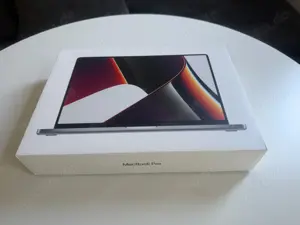 Apple MacBook Pro 16 Zoll (1TB SSD, M1 Pro, 16GB) Laptop - Space Grau - MK193D A Bild 10 Apple MacBook Pro 16 Zoll (1TB SSD, M1 Pro, 16GB) Laptop - Space Grau - MK193D A Bild 10