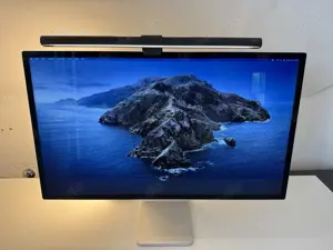 Apple Studio Display 27 Zoll mit Standardglas (Neigungsverstellbarer Standfuß)