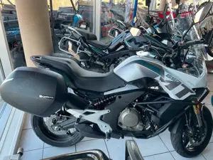 CFMoto 650 MT - quasi Neuzustand, 3800 km, Tüv neu Bild 5