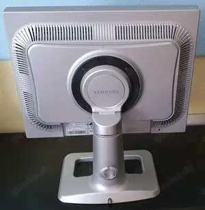 Ich verkaufe einen TFT Monitor, Samsung Syncmaster 204TS  Bild 4