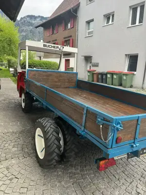 Bucher TR 1500 Allrad Schlepper, wie neu, zu verkaufen Bild 4