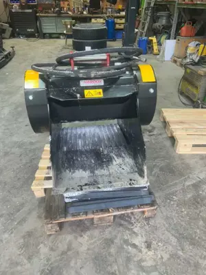 Brecherlöffel für Bagger und Radlader Bild 2