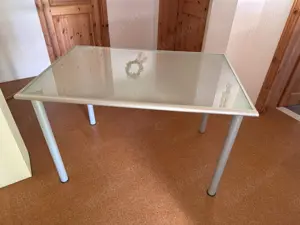 IKEA Schreibtisch - sehr guter Zustand