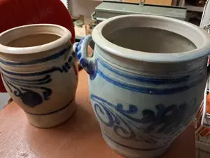 Gut erhaltene  Steinguttöpfe