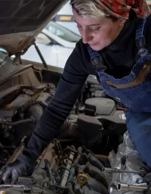 Oldtimer-Fan sucht tat-"kräftige" Frau mit ausgeprägten weiblichen Rundungen (.) (.)