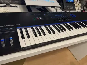 Native Instruments Kontrol S61 MK3 Premium Midi Controller Keyboard Bild 3