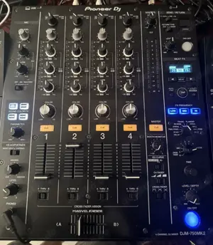Pioneer DJ DJM 750 MK2 wie Neu