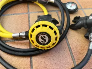 Scubapro Atemregler MK17 + G260 + Octopus R195 + Finimeter + Inflatorschlauch Bild 3