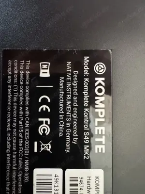 Komplete Kontrol S49 MK2 Bild 3